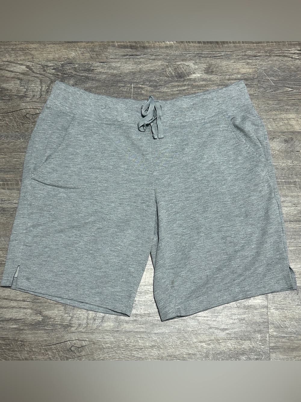 S095- Women’s: Athletic Works M 8/10 Shorts
